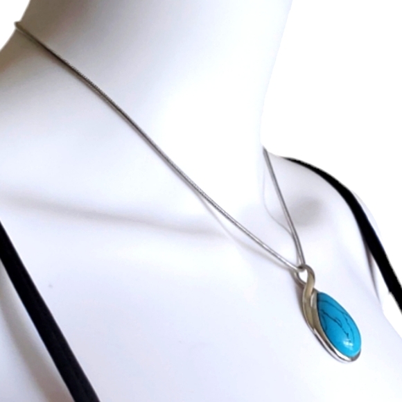 Lia Sophia Turquoise Color Silver Tone Teardrop Necklace Retired Beautiful ❤️ - Picture 2 of 13